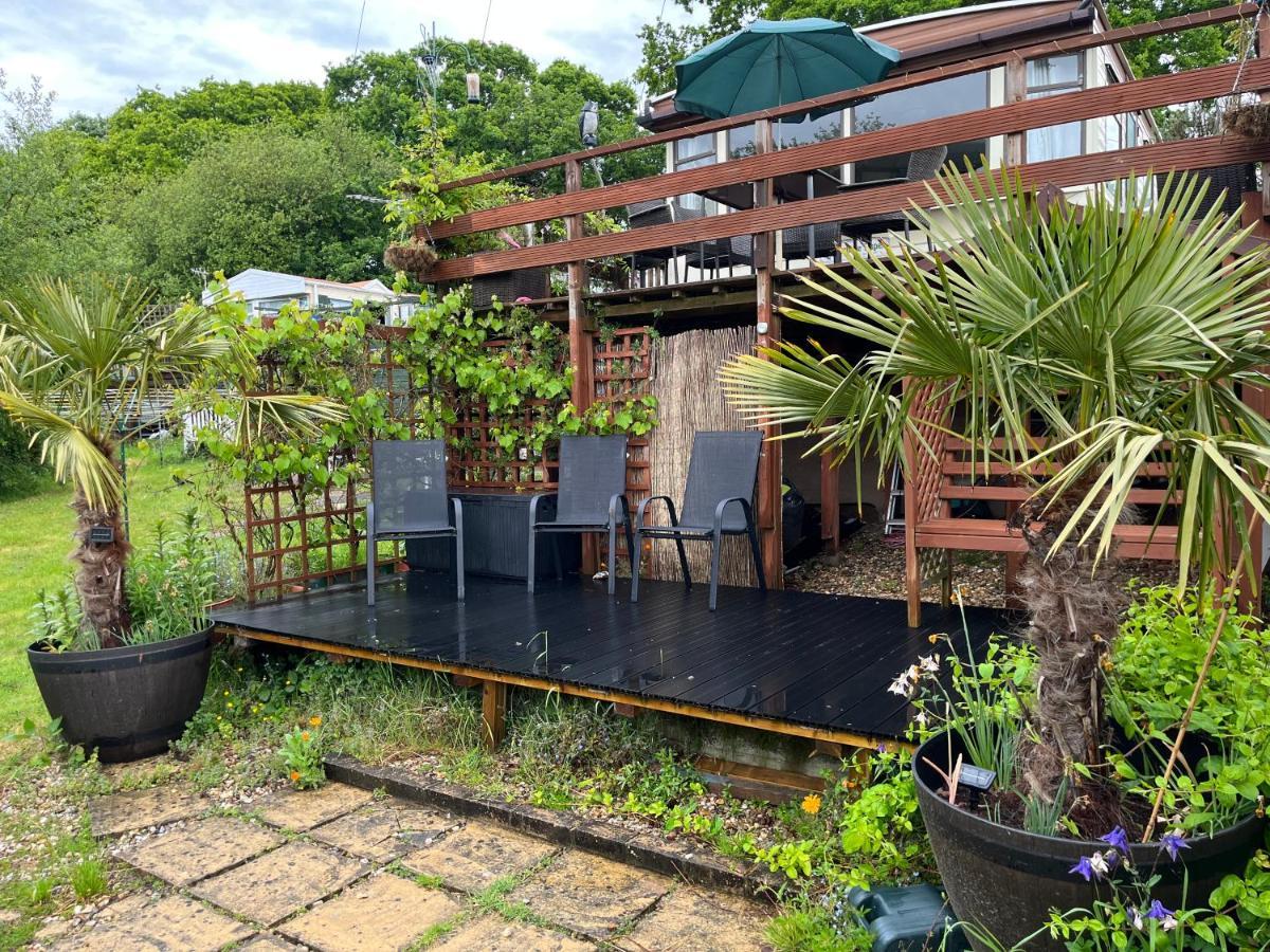 Wootton Bridge  Private Holiday Home In Calm Site المظهر الخارجي الصورة