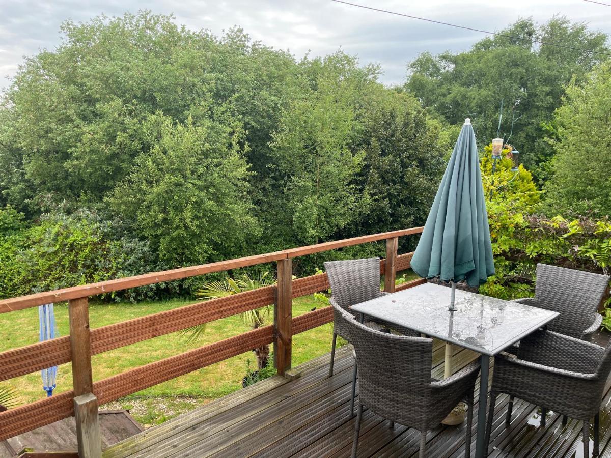 Wootton Bridge  Private Holiday Home In Calm Site المظهر الخارجي الصورة